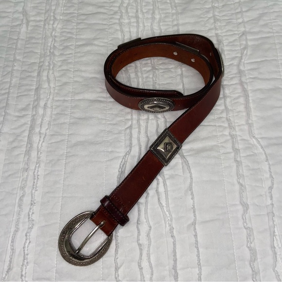 Vintage Brighton Brown Leather Belt with Silver Medallions women’s large - Picture 1 of 13